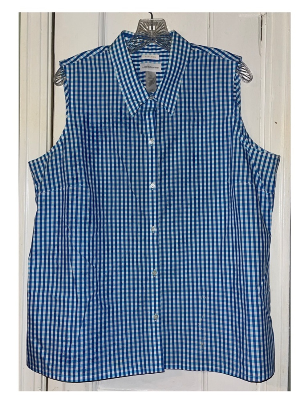 Liz Claiborne Blue and White Gingham Sleeveless Button-Down Shirt